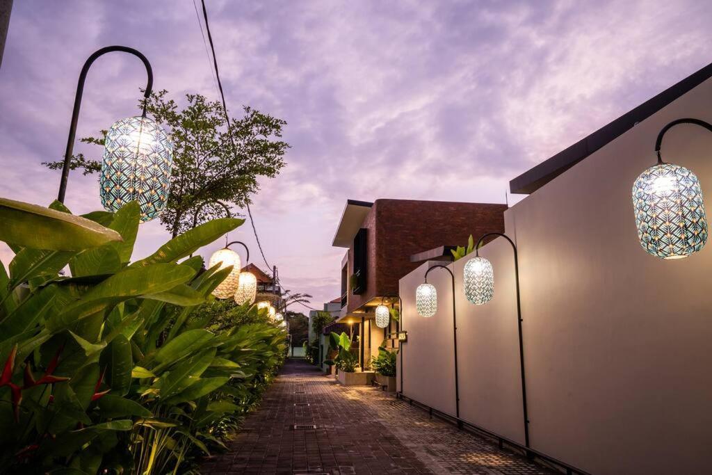 Akhila 4 - 1 Bedroom Modern Tropical At The Heart Of